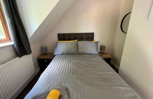 2-Bed House - Sleeps 6 - Garden Parking Wifi - Foto 4