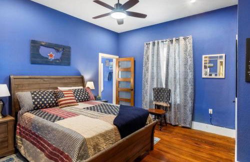 Stockyards-3/4 mile away!-Sleeps 8-Americana House - Foto 15