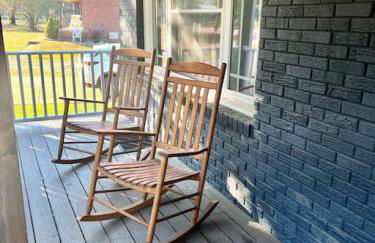 Talladega Nights to nearby Nascar ZMax CLT - Photo 4