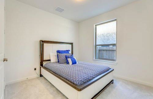 Patio and Fenced Yard Quiet Home in Katy! - Foto 16