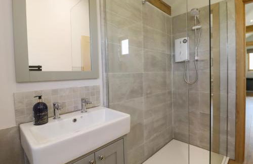 Ulverston House Annex - Photo 15