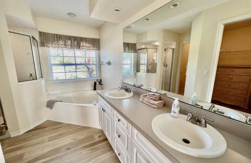 Villa with swimming pool & spa in quiet area - Foto 41