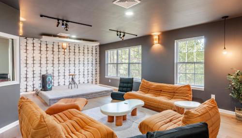 The Hangout Haven - Theater, Hot tub, Pickleball, Ping pong, Firepit - Foto 3