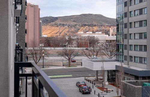 Convention Ctr Luxury 1BR Pool Gym Hot Tub - Foto 15