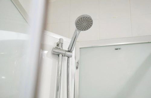 New! 5BR in Newton Drive - Foto 12