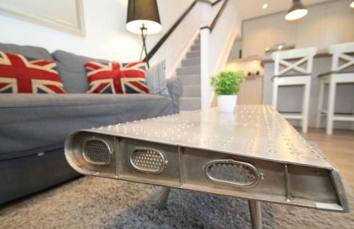 Lovely house overlooking field with woodland walks - Foto 4