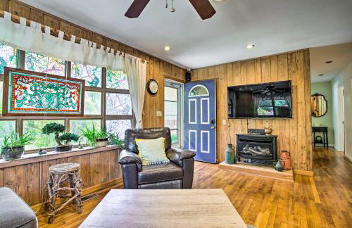 Charming Hampton Bays Home 5 Mi to Coopers Beach - Foto 1