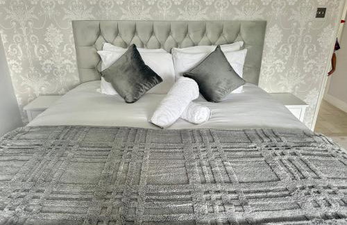 5 Bed House - Pool - Hot Tub - Sauna - Pool Table - Near New Forest and Beach - Sleeps 12 - Photo 8