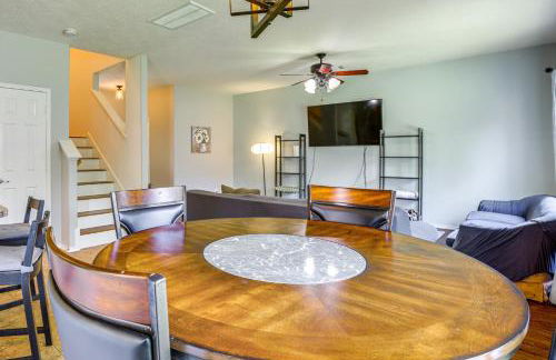 Fish and Hike Pet-Friendly Humble Home with Yard - Foto 7