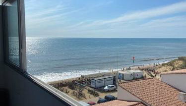 Studio face mer pieds dans l’eau - Foto 2