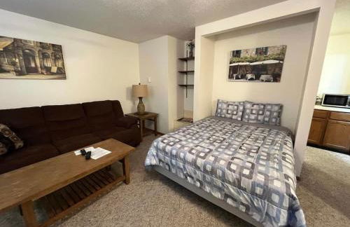 201 E Veterans St Apt G by Patriot Properties - Photo 1