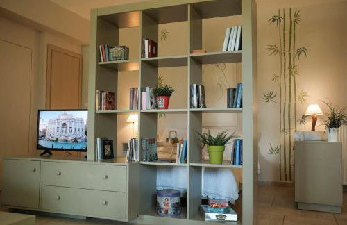 Apartment with garden in Thessaloniki. - Photo 23