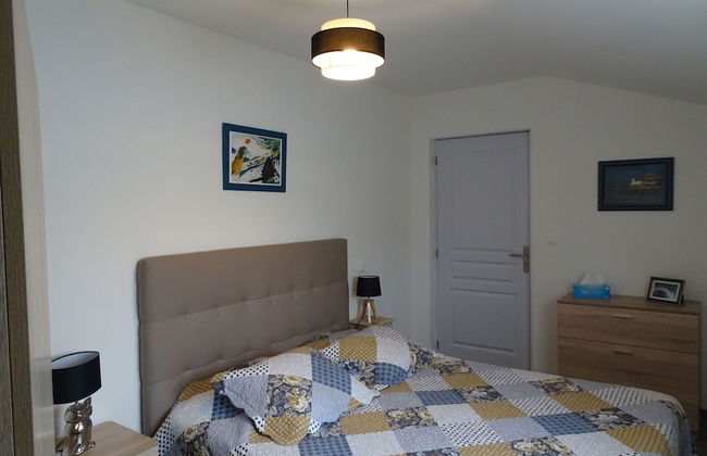 Bungalow in Gouville-sur-mer Near Beach - Photo 2