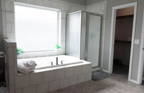 Golf Oasis Sleeps 22! Hot tub Firepit Gym Pool - Foto 18