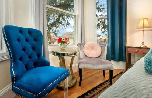 The Golden Parlor- Historic Victorian, Hot Tub - Foto 36