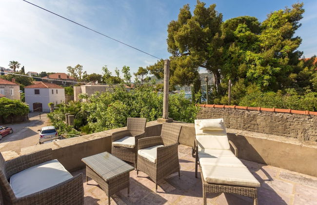 Dvori With Garden, Free Parking Next To Sea - Foto 25