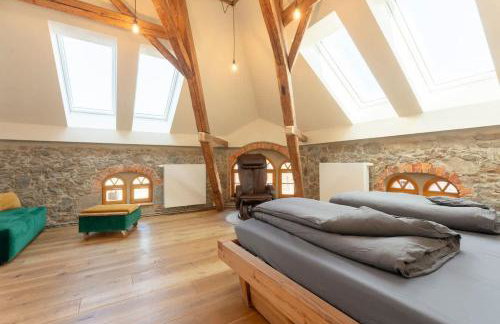 HexenburgbeiDresden mit Faßsauna 4 Raum Architektengaleriewohnung mit Whirlwanne, Kamin, Balkon-Nähe Sächsische Schweiz Dresden - Foto 15