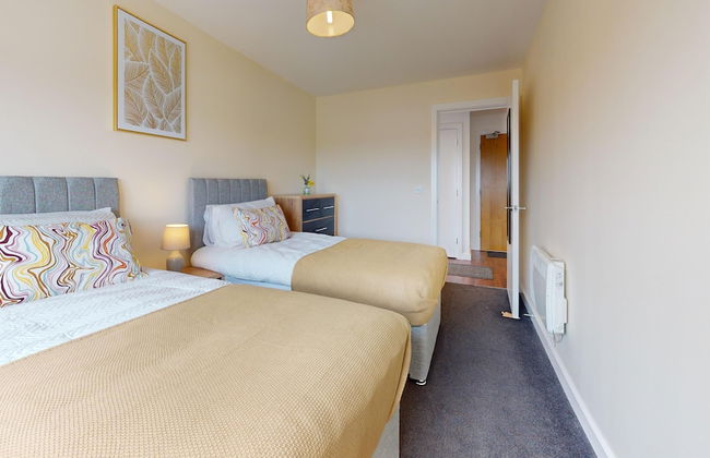 Basildon - 2 Bed Flat - Sleeps 5 - Near Station - Foto 4