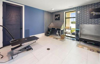 Landing Spectacular 1BD Courtyard Clubhouse - Photo 17