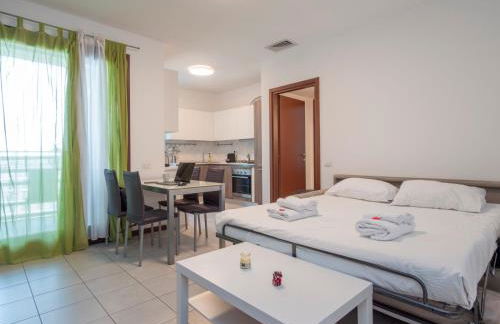 Bicocca, Free PARKING, Private Garage, Metro M5 200m, Garden, Kids & Pet Friendly - Foto 34