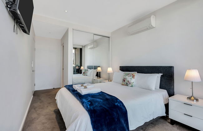 Melbourne Lifestyle Apartments - Best Views on Collins - Photo 37