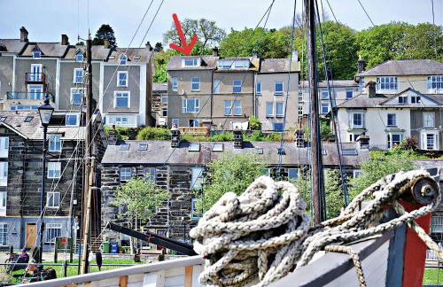 Harbour & Mountain Views, Porthmadog House, Sleeps 9, 4 Bedrooms, Two and Half Bathrooms - Photo 13