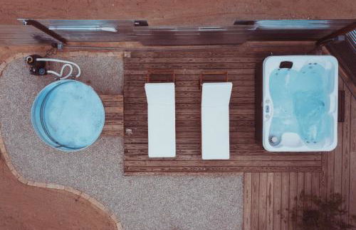 Romantic Desert Escape - Stargazing Dome, Hot Tub, Fire Pit, Hammocks, Cowboy Pool - Foto 19