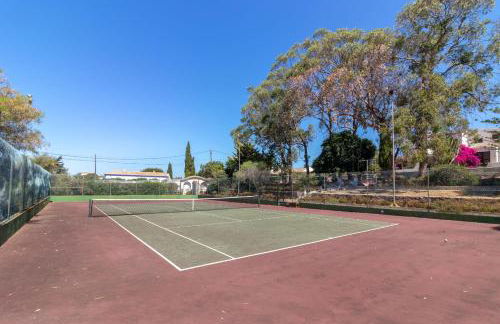 4 Bed Villa, Pool & Tennis Court in Carvoeiro - Foto 27