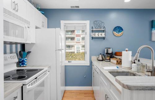 Beach Bliss 211 Balcony Water Views Beach Downtown - Photo 53