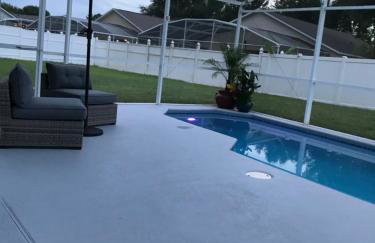 Beautiful 5BR home near Disney with private pool, large yard & BBQ - Foto 12