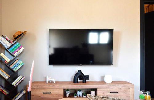 Politis Luxury Home - Photo 19