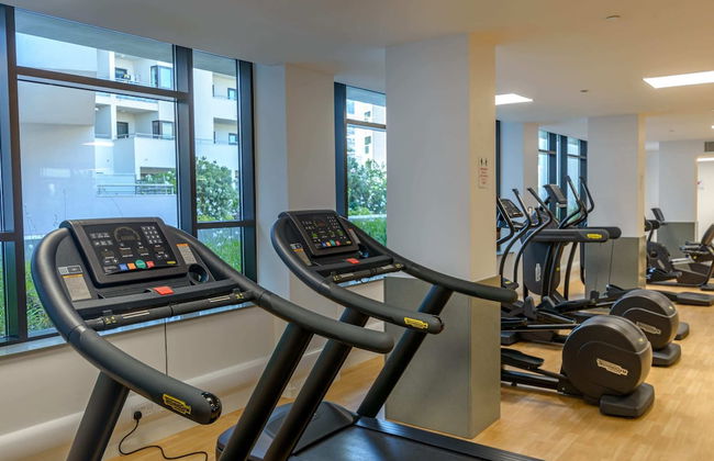 Luxury Modern Apartment With Exceptional Views! Hosted by Sweetstay - Photo 41