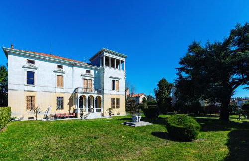 Villa Liberty Venezia -Jacuzzi, gardens, parking - Dimora Storica a soli 20km da Venezia - Photo 1