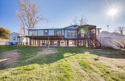 Waterfront Trinity Vacation Rental with Hot Tub! - Photo 39