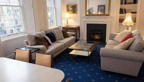 Be in the front row - Royal Mile 3 bedroom apartment - Photo 2