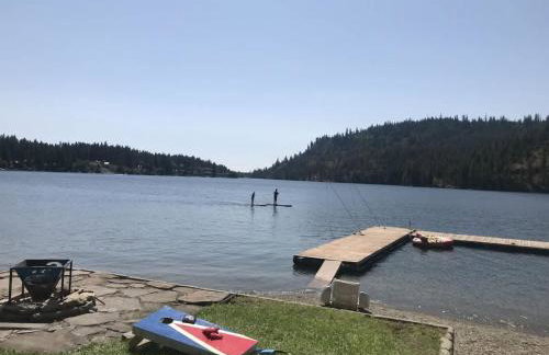 Twin Lakes Waterfront Retreat with Private Dock Fire Pit And Family Friendly Space - Foto 3