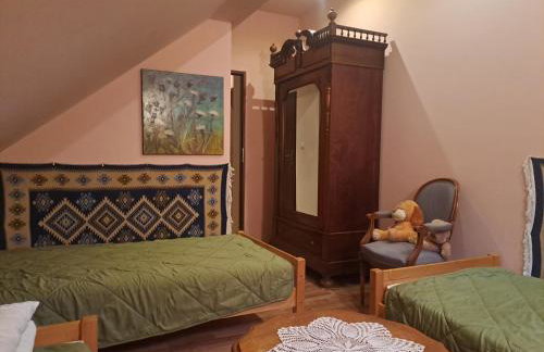 Ropuszy Dwór - Foto 8