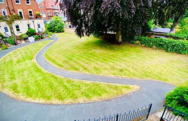 Modern ground floor apartment with free parking very near centre - Foto 8