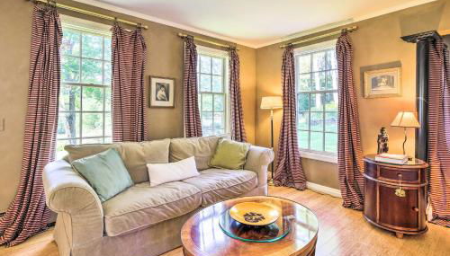 Lovely Brookfield Home with Private Deck and Views - Foto 5