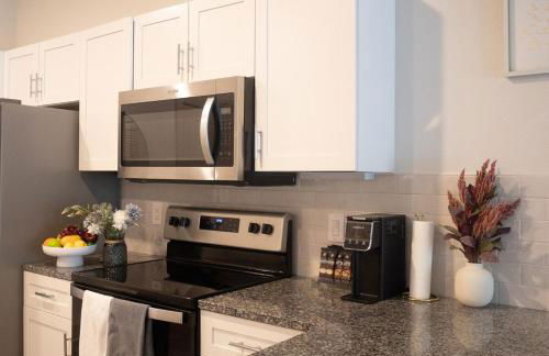 New! The Vibe Med Center Apartments - Central Houston - Photo 6