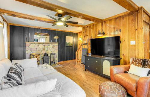 Hike, Ski and Fish Charming Cabin in Twain Harte! - Photo 3