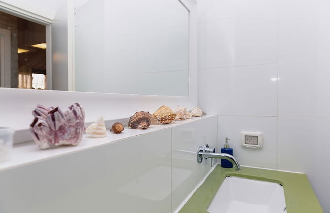 2Rooms Perfect Location 1Min to Beach - Photo 25