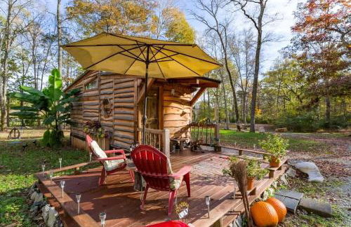 Hillbilly Chic Tiny House Near Nashville with WiFi, Kitchenette, Fire Pit & Trails - Foto 11