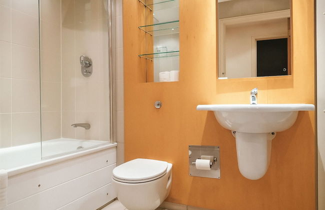 Still Life Tower Hill Executive - Foto 45