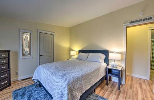 Cute Cottage with Deck Walk 115 Ft to Brewery and Cafe - Foto 13