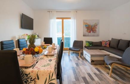 Stone House Marin - Photo 26