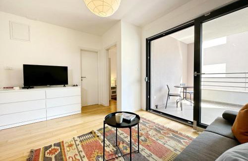 Grandpa´s tree - private garage - Photo 8