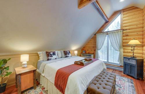 Dreamy Alpine Cabin with Hot Tub, Fireplace and More! - Foto 13