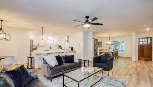 Stunning Modern Dream Home w Pool Grill Foosball - Foto 3