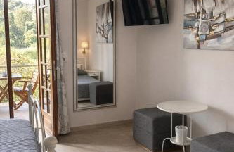 Nikos & Vivi Studios - Foto 2